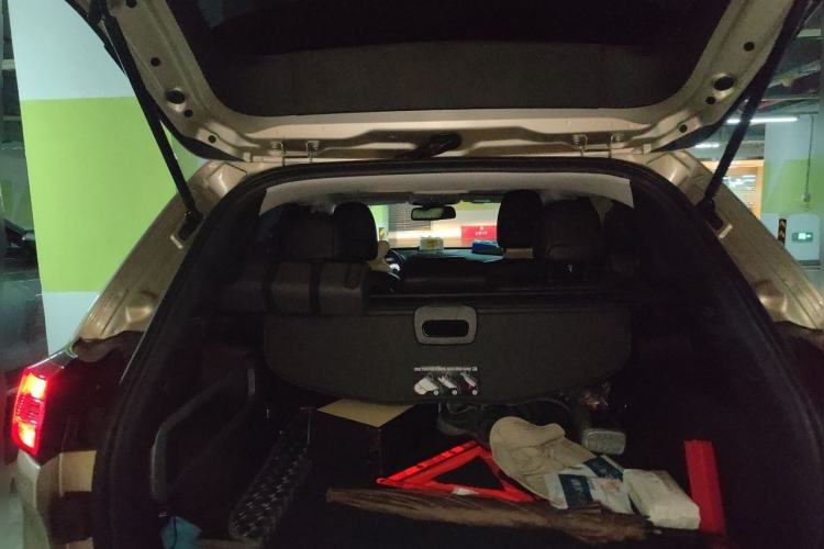 Used Jeep Cherokee 2016 2.4L Leading Smart Version Trunk