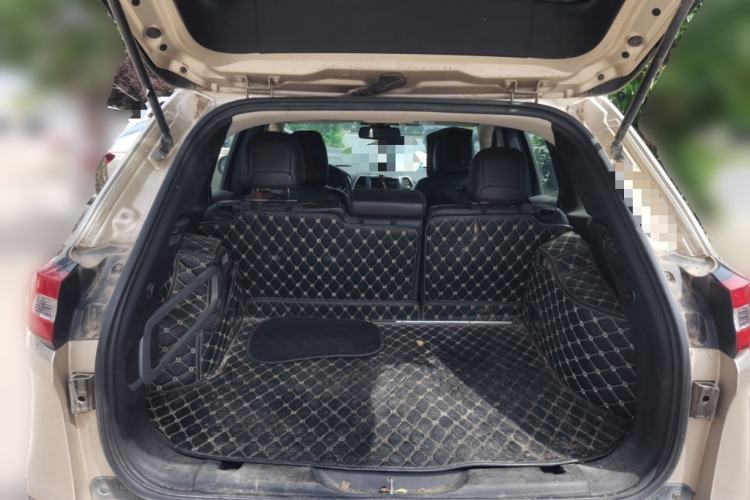 Used Jeep Cherokee 2016 2.0L Superior Edition Trunk