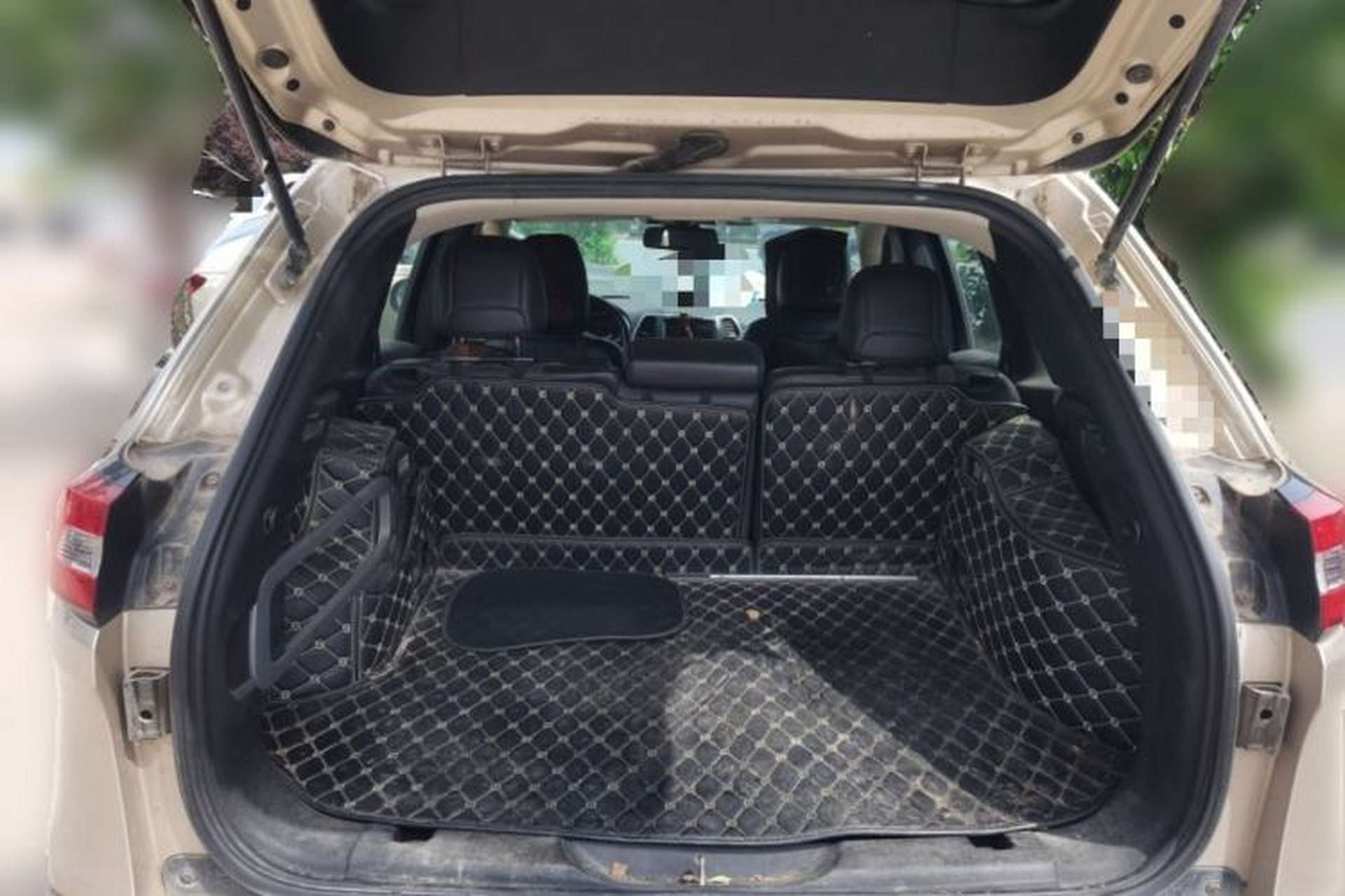 Used Jeep Cherokee 2016 2.0L Superior Edition Trunk