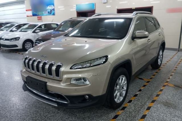 Used Jeep Cherokee 2016 2.4L Professional Smart Version