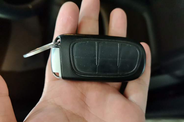 Used Jeep Cherokee 2016 2.4L Professional Smart Version Vehicle Key