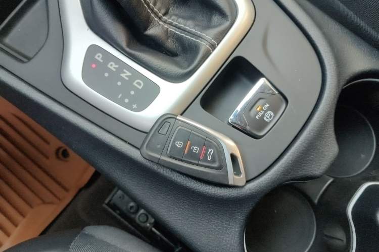 Used Jeep Cherokee 2016 2.4L Leading Edition Vehicle Key