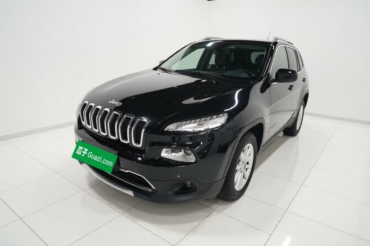 Used Jeep Cherokee 2017 2.0L Superior Edition Guazi used car, China used car export, Used car for sale, Used cars, Cheapest cars for sale