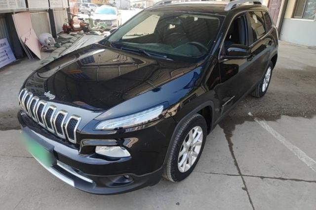 Used Jeep Cherokee 2017 2.0L Superior Edition
