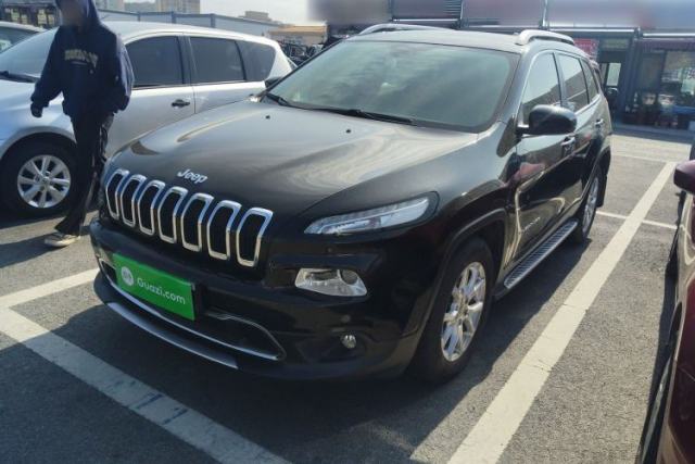 Used Jeep Cherokee 2017 2.0L Superior Edition