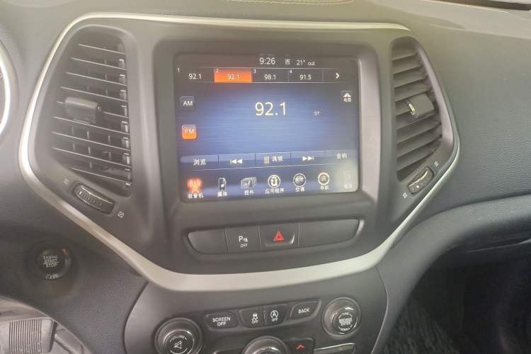 Used Jeep Cherokee 2017 2.0L Superior Edition Audio And AC Panel