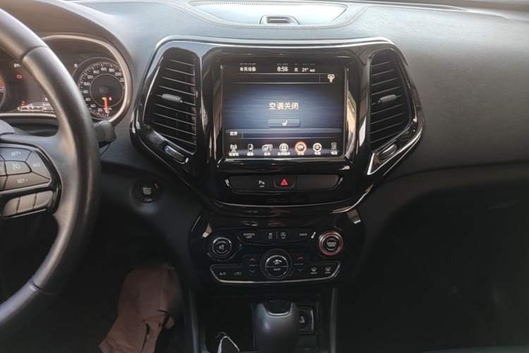 Used Jeep Cherokee 2017 2.0L Superior Edition Audio And AC Panel