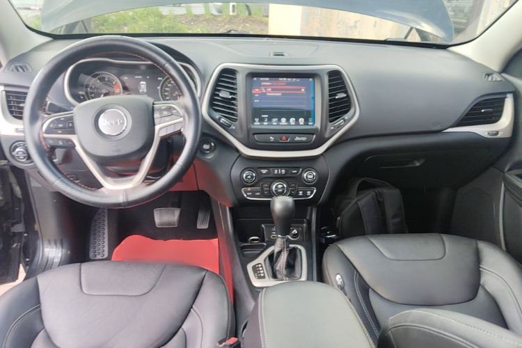 Used Jeep Cherokee 2017 2.0L Superior Edition Center Console