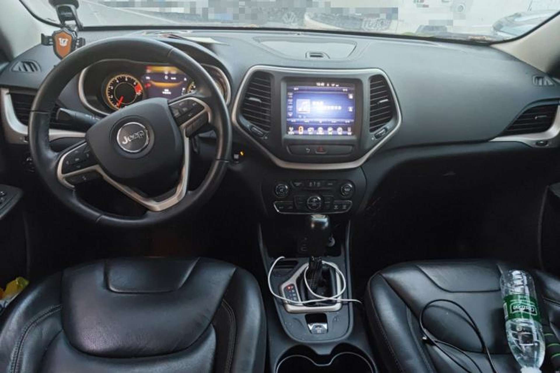 Used Jeep Cherokee 2017 2.0L Superior Edition Center Console