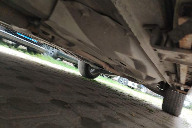 Used Jeep Cherokee 2017 2.4L Professional Edition Chassis Front Left