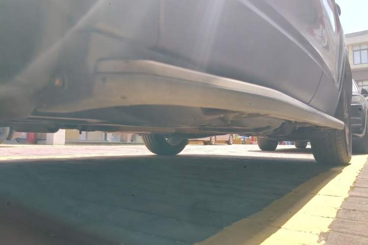 Used Jeep Cherokee 2017 2.4L Leading Smart Edition Chassis Front Left