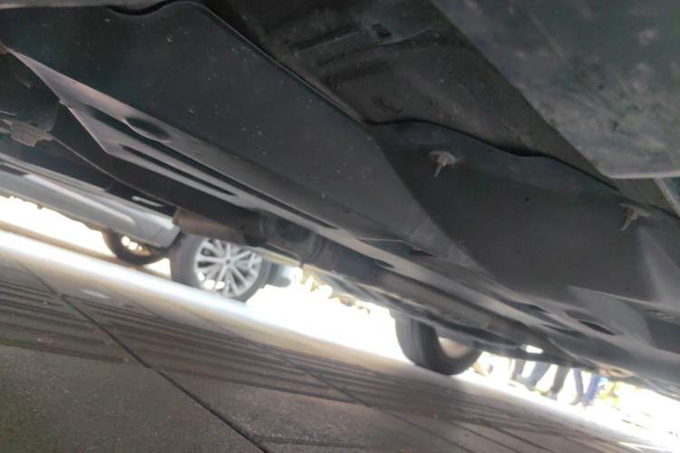 Used Jeep Cherokee 2017 2.4L Leading Smart Edition Chassis Front Left