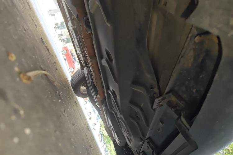 Used Jeep Cherokee 2017 2.4L Superior Edition Chassis Front Left