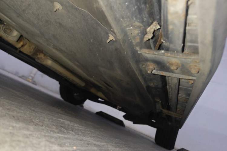 Used Jeep Cherokee 2017 2.0L Superior Edition Chassis Front Left