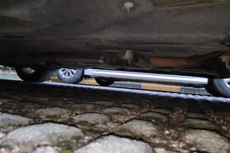 Used Jeep Cherokee 2017 2.0L Superior Edition Chassis Front Right