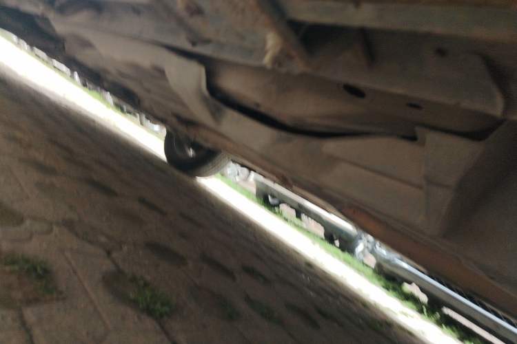 Used Jeep Cherokee 2017 2.4L Professional Edition Chassis Rear Left