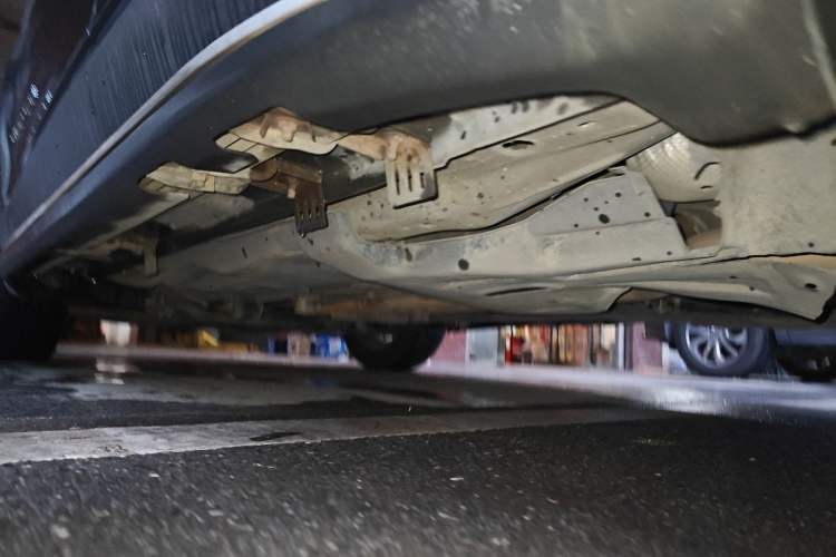Used Jeep Cherokee 2017 2.0L Superior Edition Chassis Rear Left