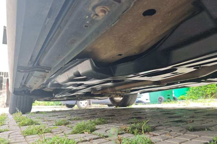 Used Jeep Cherokee 2017 2.0L Superior Edition Chassis Rear Left