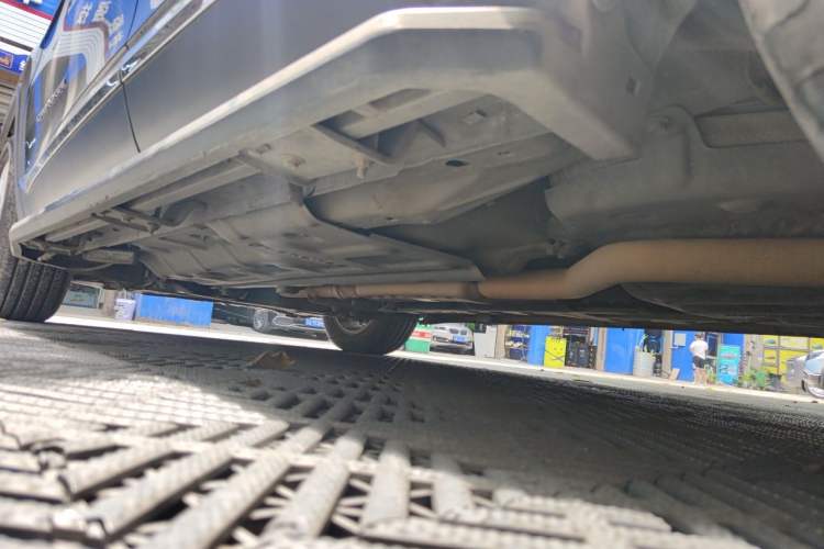 Used Jeep Cherokee 2017 2.0L Superior Edition Chassis Rear Left