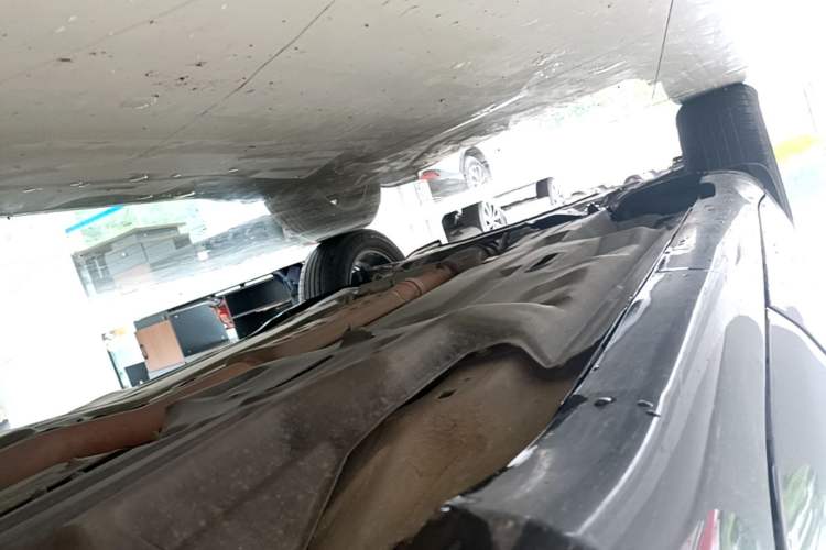Used Jeep Cherokee 2017 2.4L Professional Edition Chassis Rear Left