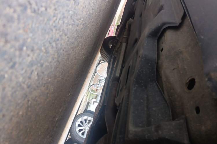 Used Jeep Cherokee 2017 2.0L Superior Edition Chassis Rear Left