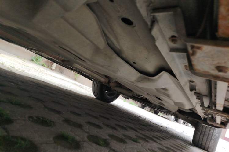 Used Jeep Cherokee 2017 2.4L Professional Edition Chassis Rear Right