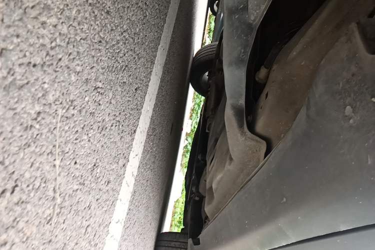 Used Jeep Cherokee 2017 2.0L Superior Edition Chassis Rear Right