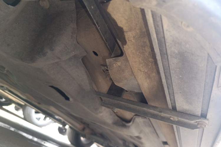 Used Jeep Cherokee 2017 2.0L Superior Edition Chassis Rear Right