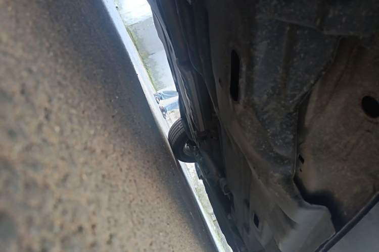 Used Jeep Cherokee 2017 2.0L Superior Edition Chassis Rear Right
