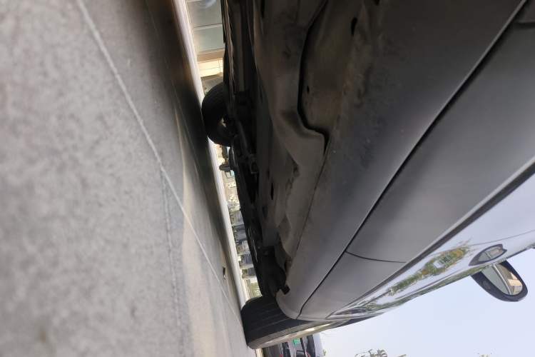 Used Jeep Cherokee 2017 2.0L Superior Edition Chassis Rear Right