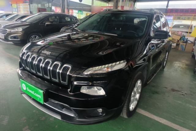 Used Jeep Cherokee 2017 2.0L Superior Edition
