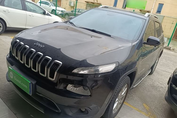 Used Jeep Cherokee 2017 2.4L Leading Smart Edition Guazi used car, China used car export, Used car for sale, Used  cars, Cheapest cars for sale