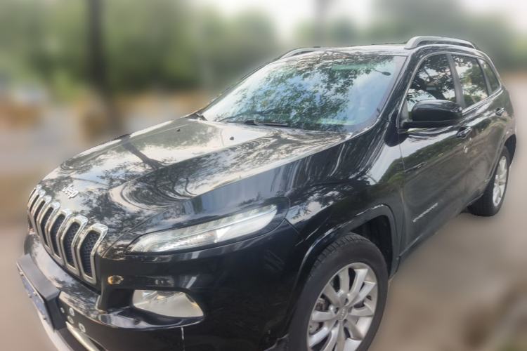 Used Jeep Cherokee 2017 2.4L Professional Smart Edition Guazi used car, China used car export, Used car for sale, Used  cars, Cheapest cars for sale