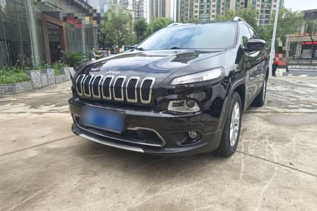 Used Jeep Cherokee 2017 2.0L Superior Edition
