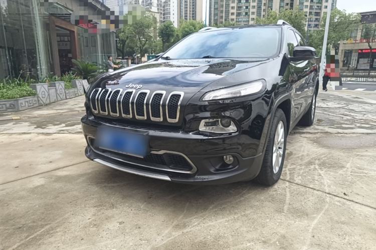 Used Jeep Cherokee 2017 2.0L Superior Edition Guazi used car, China used car export, Used car for sale, Used cars, Cheapest cars for sale
