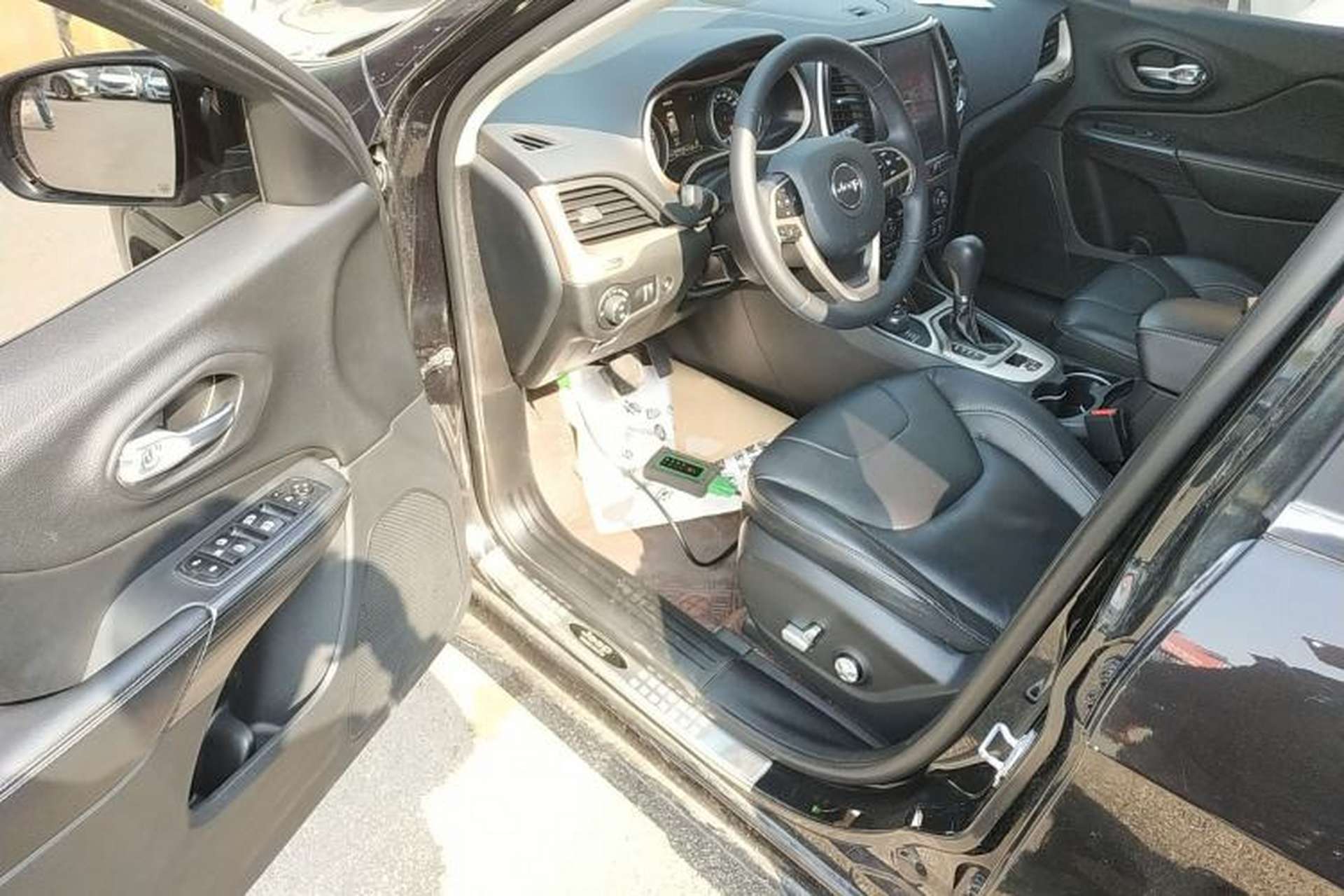 Used Jeep Cherokee 2017 2.4L Excellence Edition Driver Seat