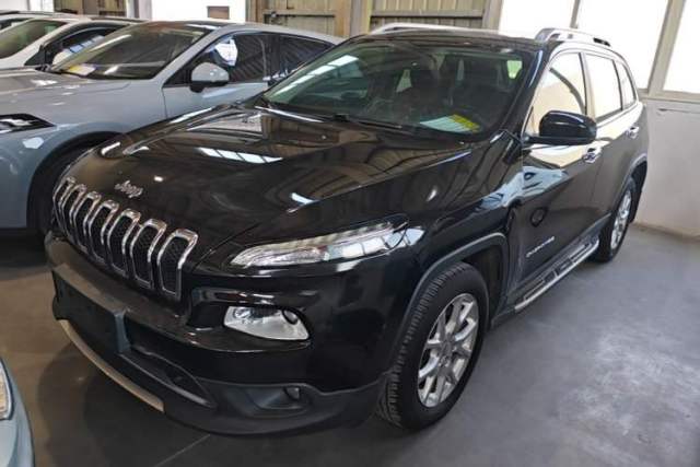 Used Jeep Cherokee 2017 2.0L Superior Edition
