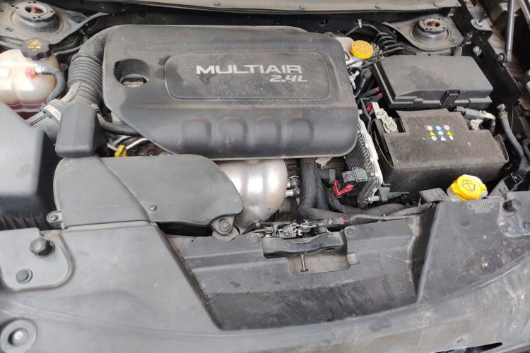 Used Jeep Cherokee 2017 2.4L Professional Edition Engine Bay