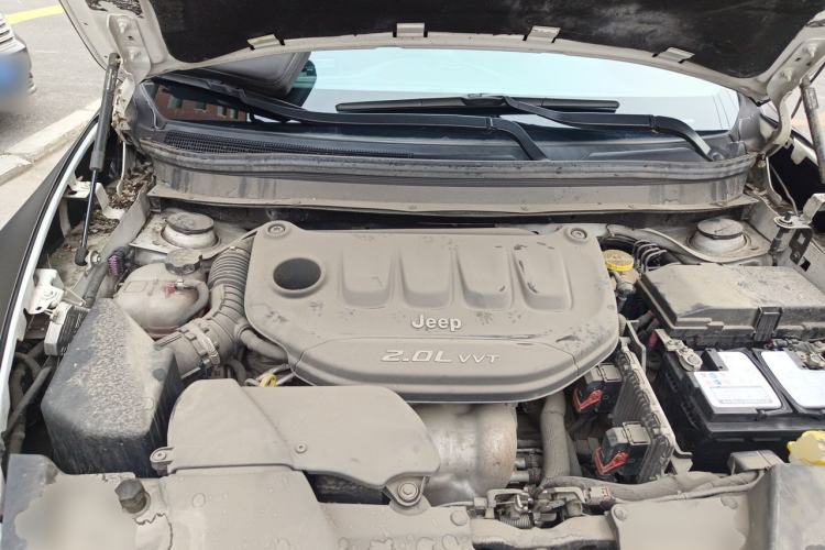 Used Jeep Cherokee 2017 2.0L Superior Edition Engine Bay