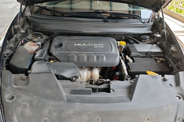 Used Jeep Cherokee 2017 2.4L Excellence Edition Engine Bay