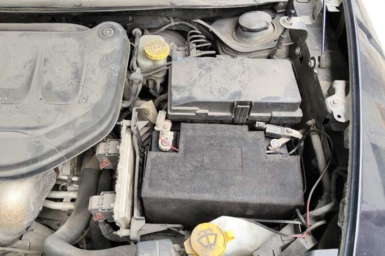 Used Jeep Cherokee 2017 2.0L Superior Edition Engine Bay Left