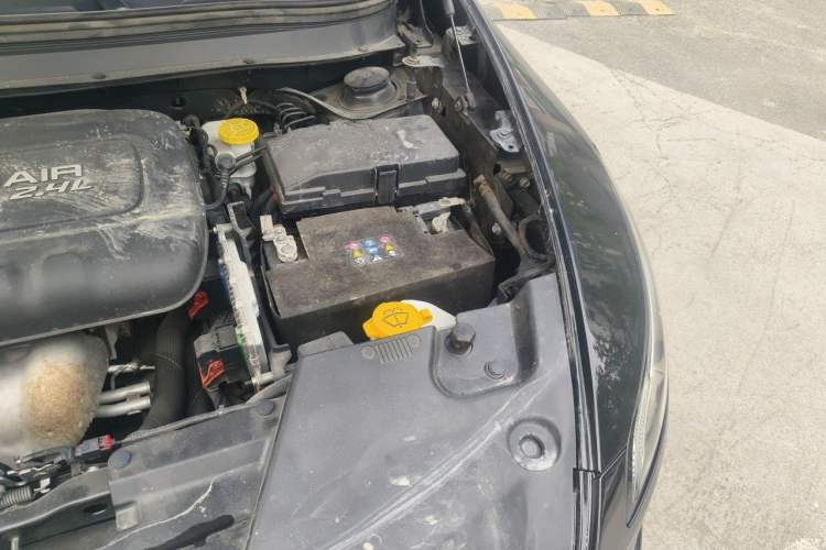 Used Jeep Cherokee 2017 2.4L Leading Smart Edition Engine Bay Left