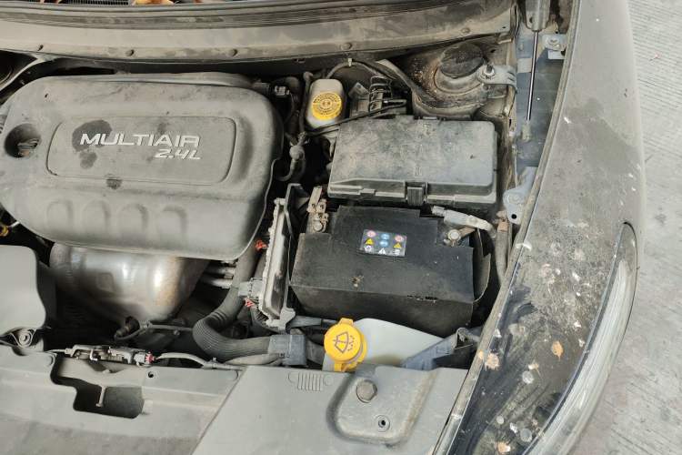 Used Jeep Cherokee 2017 2.4L Leading Smart Edition Engine Bay Left