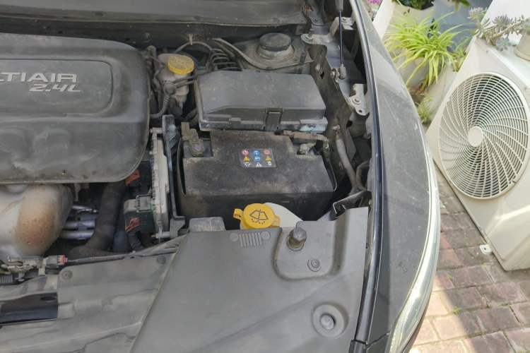 Used Jeep Cherokee 2017 2.4L Leading Smart Edition Engine Bay Left
