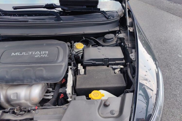 Used Jeep Cherokee 2017 2.4L Leading Smart Edition Engine Bay Left