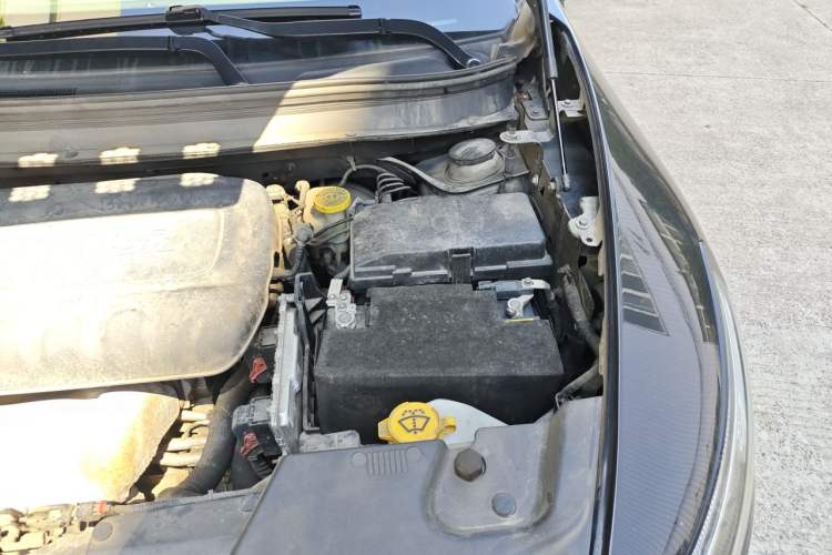 Used Jeep Cherokee 2017 2.4L Leading Smart Edition Engine Bay Left