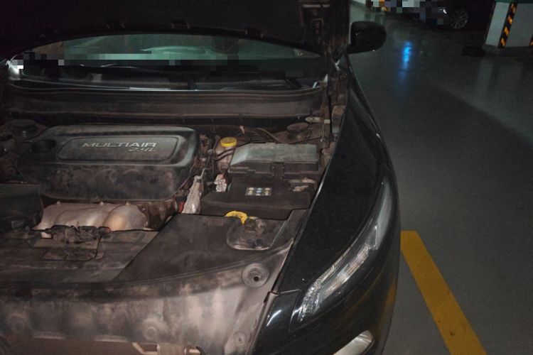 Used Jeep Cherokee 2017 2.4L Professional Edition Engine Bay Left
