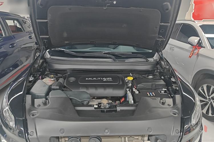 Used Jeep Cherokee 2017 2.4L Professional Edition Engine Bay
