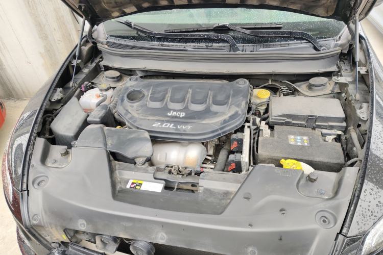 Used Jeep Cherokee 2017 2.0L Superior Edition Engine Bay