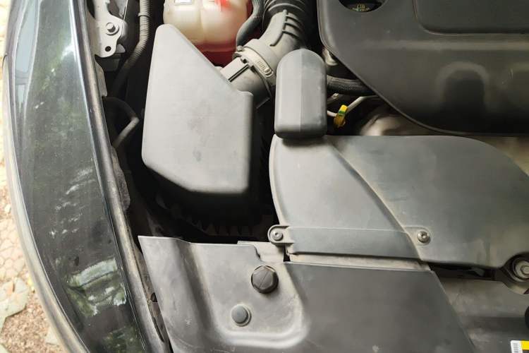Used Jeep Cherokee 2017 2.4L Leading Smart Edition Engine Bay Right